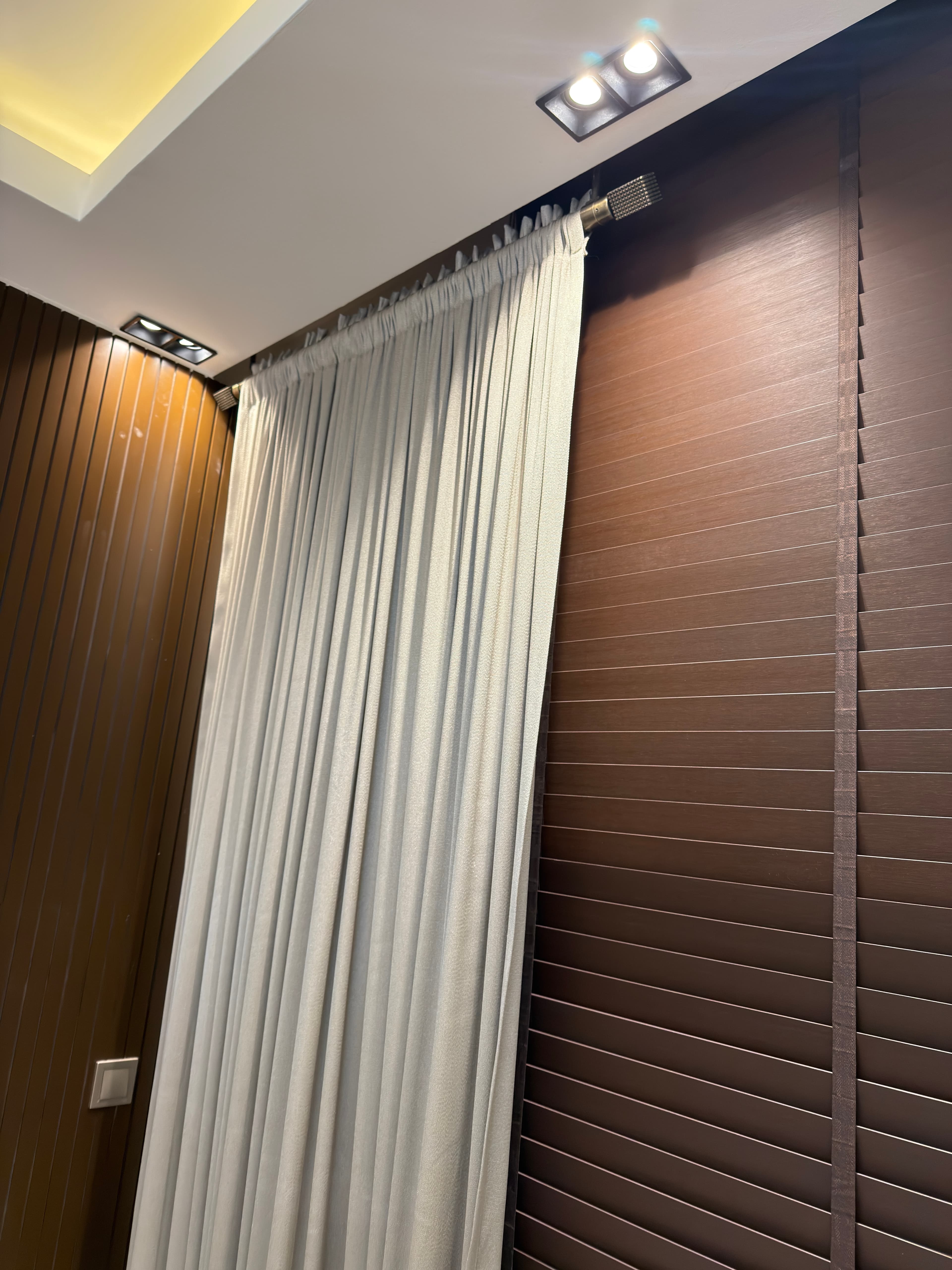 LUXURY WOOD JALUZİ VE RUSTİK