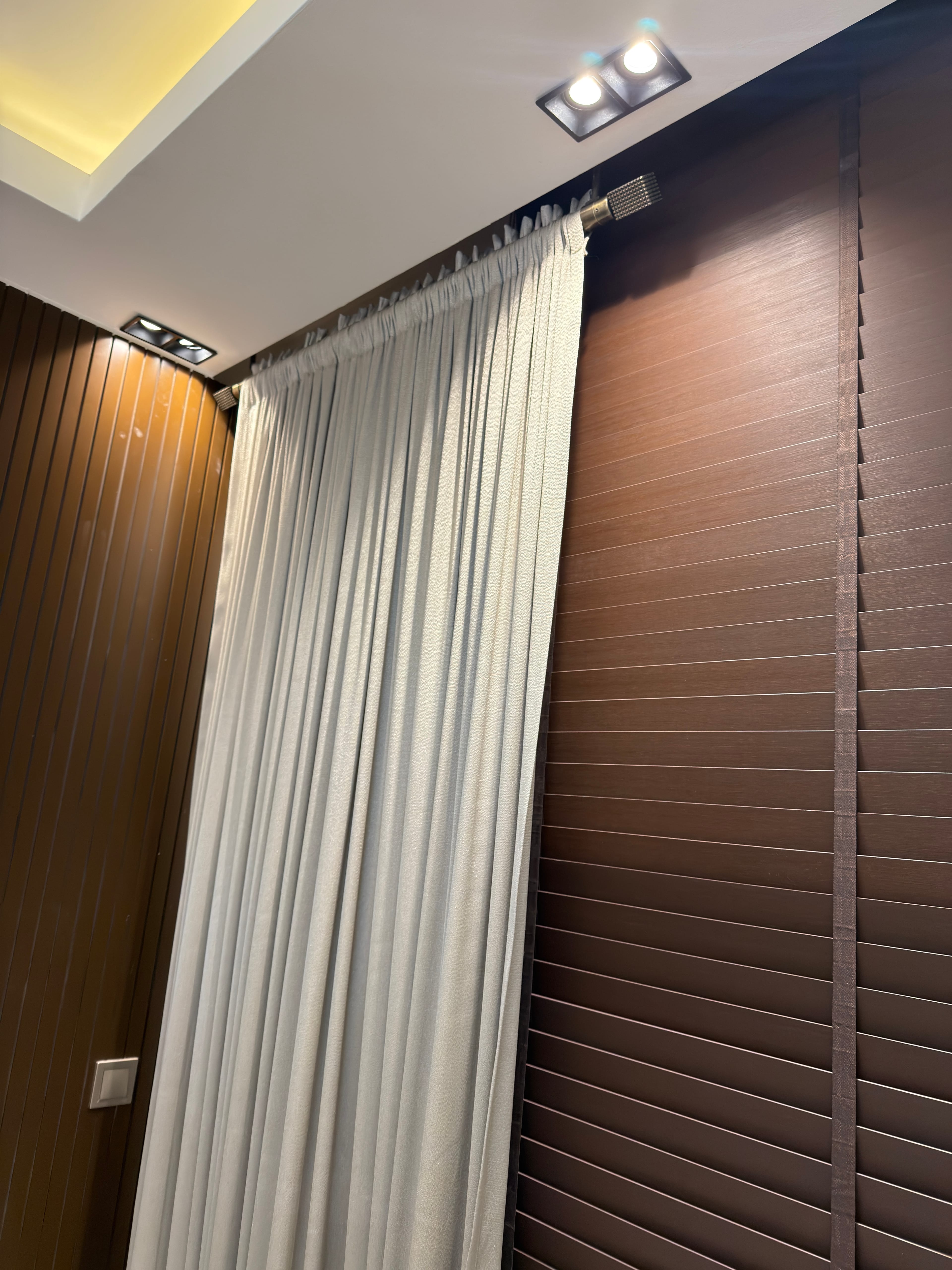 LUXURY WOOD JALUZİ VE RUSTİK